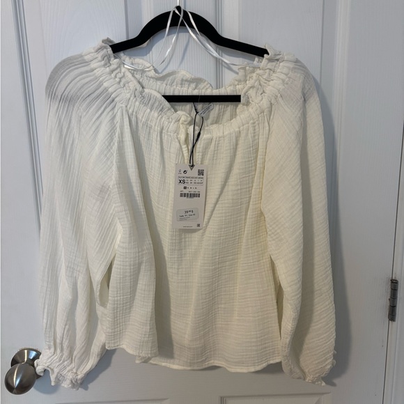 Zara Cream Off-Shoulder Blouse - Picture 4 of 6